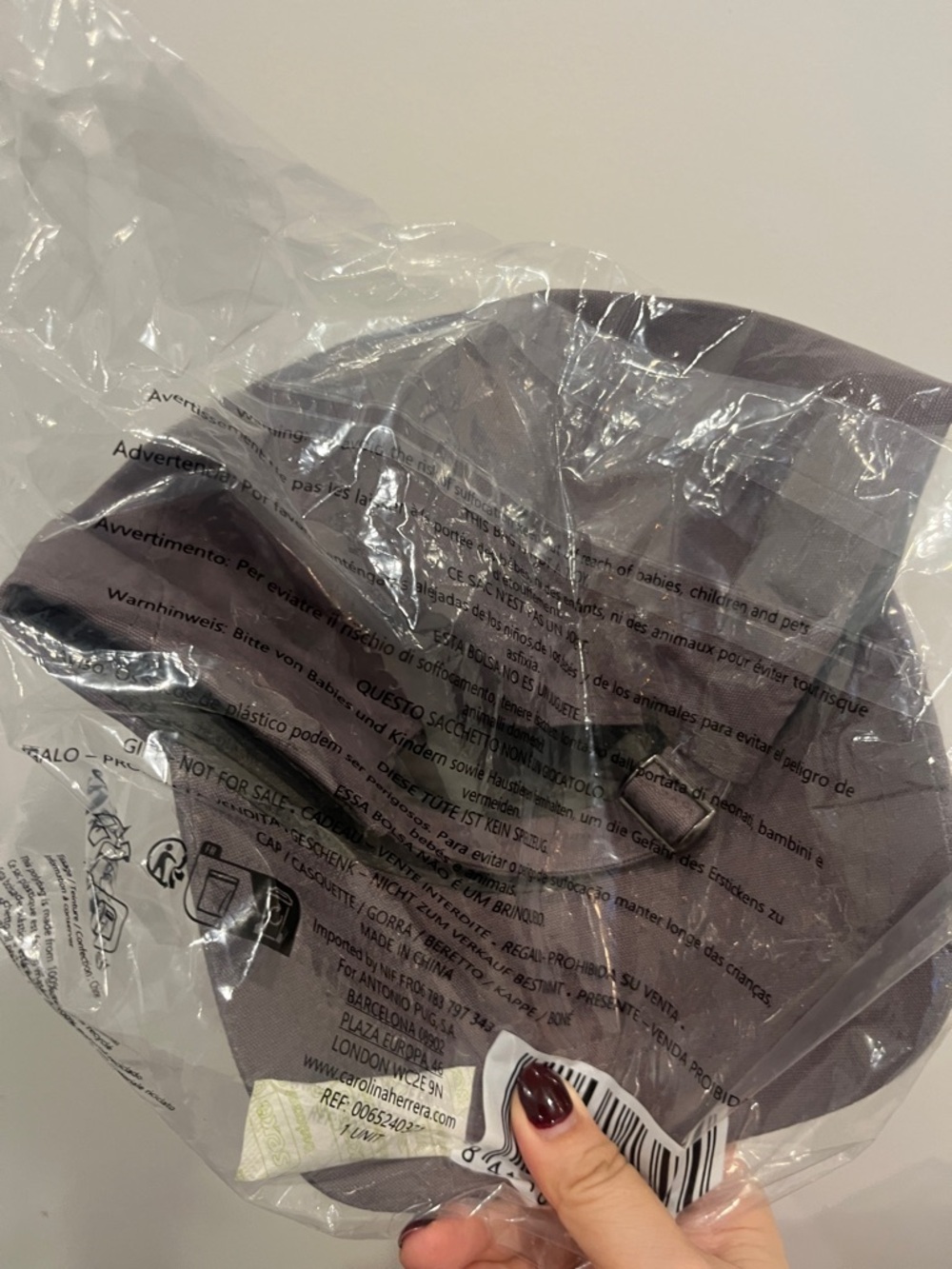 Carolina Herrera Taupe Baseball Cap with White Logo Patch NWT Unisex - Picture 8 of 9